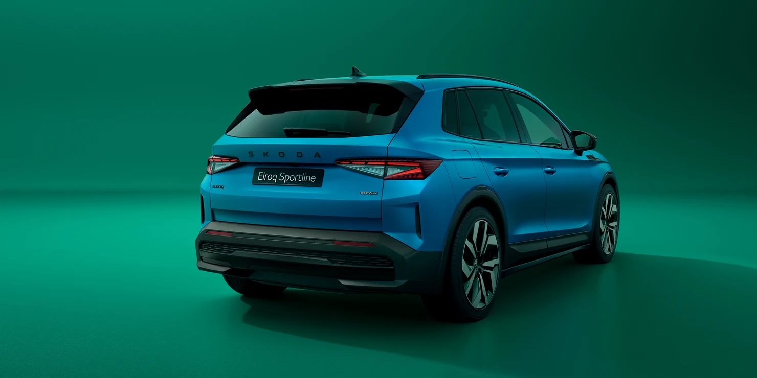 The black lettering black-painted body accents really bring out the dynamic spirit of the Elroq Sportline.